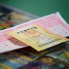 How is Powerball paid out?