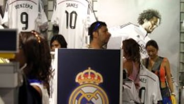 James Rodríguez ha vendido ya 345.000 camisetas del Madrid