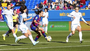 El f&uacute;tbol femenino quiere ser profesional.