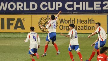 ¿Un país futbolizado? El ranking en que Chile pelea palmo a palmo con Argentina