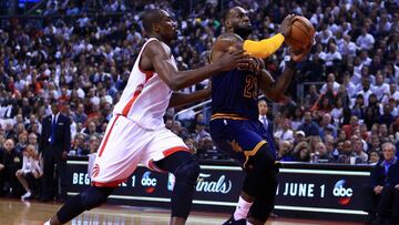 TORONTO, ON - MAY 07: Lebron James #23 of the Cleveland Cavaliers looks to shoot as Serge Ibaka #9 of the Toronto Raptors defends in the first half of Game Four of the Eastern Conference Semifinals during the 2017 NBA Playoffs at Air Canada Centre on May 7, 2017 in Toronto, Canada. NOTE TO USER: User expressly acknowledges and agrees that, by downloading and or using this photograph, User is consenting to the terms and conditions of the Getty Images License Agreement.   Vaughn Ridley/Getty Images/AFP
 == FOR NEWSPAPERS, INTERNET, TELCOS &amp; TELEVISION USE ONLY ==