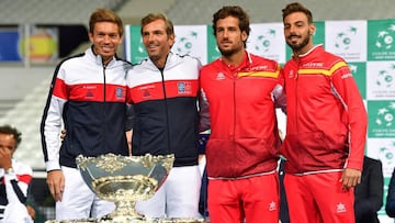 Benneteau, de la jubilación al dobles contra España