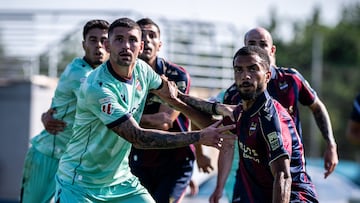 Calero construye un muro