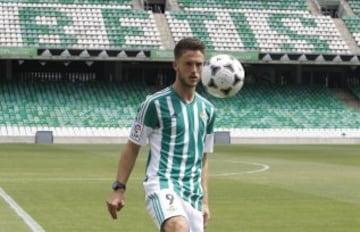 Ricky Van Wolfswinkel.