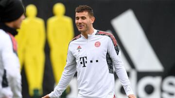 Lucas Hernández en un entrenamiento previo al Benfica Bayern.