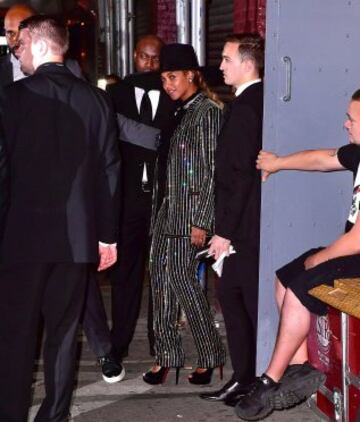 Beyoncé a su llegada en la CFDA Fashion Awards.