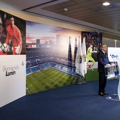 Así fue la presentación de Lunin con el Real Madrid