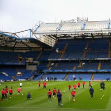 Los jugadores del PSG se entrenaron en Stamford Bridge, el escensario del partido.