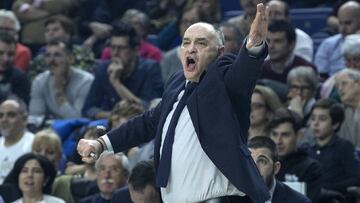 Pablo Laso dirigiendo al Real Madrid en el encuentro ante el Kirolbet Baskonia.