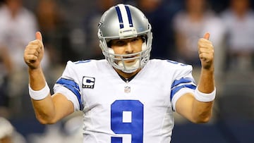ARLINGTON, TX - JANUARY 04: Tony Romo #9 of the Dallas Cowboys gestures against the Detroit Lions during the second half of their NFC Wild Card Playoff game at AT&T Stadium on January 4, 2015 in Arlington, Texas. (Photo by Tom Pennington/Getty Images)