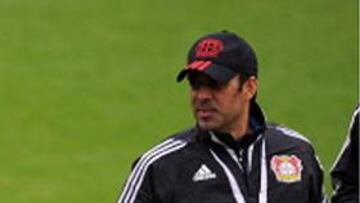 Robin Dutt apuesta por Ballack ante el Valencia