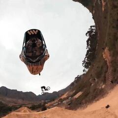 Esto es DarkFest: los mayores saltos de tierra con algunos de los mejores riders del mundo