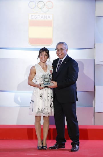 La nadadora Mireia Belmonte, el piragüista Saul Craviotto y la karateca Sandra Sánchez, entre otros muchos deportistas españoles, han sido premiados en la gala anual organizada por el Comité Olímpico Español, que reconoce los éxitos más notables de esta temporada.