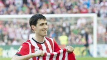 El vestuario pide a Iraola que renueve su contrato