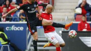 Momento de la lesi&oacute;n de Elkin Soto en el partido Mainz 05 vs. Hamburgo