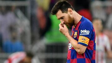 Soccer Football - Spanish Super Cup - Semi Final - FC Barcelona v Atletico Madrid - King Abdullah Sports City, Jeddah, Saudi Arabia - January 9, 2020 Barcelona's Lionel Messi looks dejected after Alvaro Morata scored the second goal for Atletico Mad