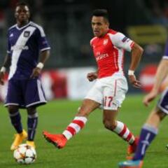 Alexis ya es el segundo chileno con más juegos en Champions