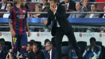 "¿Que si quiero que siga Alves? Mirad mis onces; me encanta"