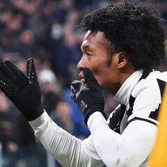Juventus vendería a Cuadrado para renovar la banda derecha