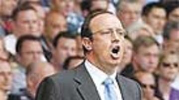 Rafa Benítez está en Anfield como en su propia casa.