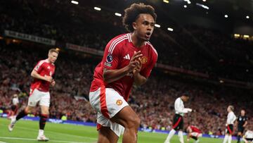 Manchester (United Kingdom), 16/08/2024.- Manchester United's Joshua Zirkzee celebrates after scoring the 1-0 during the English Premier League match between Manchester United and Fulham in Manchester, Britain, 16 August 2024. (Reino Unido) EFE/EPA/ADAM VAUGHAN EDITORIAL USE ONLY. No use with unauthorized audio, video, data, fixture lists, club/league logos, 'live' services or NFTs. Online in-match use limited to 120 images, no video emulation. No use in betting, games or single club/league/player publications.