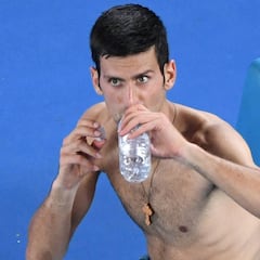 "Si Djokovic no coge el coronavirus bendeciré mi agua con buenas vibraciones"