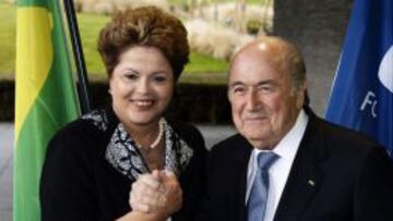 Dilma Rousseff y Joseph Blatter