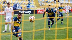 El fútbol chileno sufre otra vez: penal inexistente y un árbitro que no aplicó el reglamento