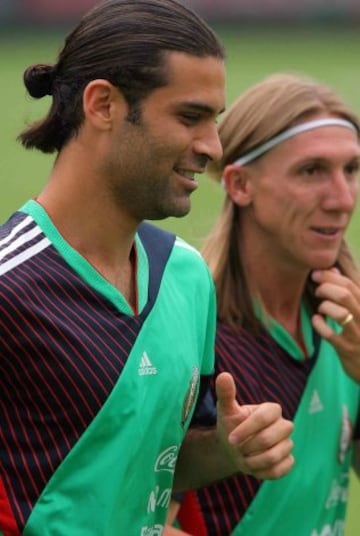 De fondo, Leandro Agusto, que jugó con México (2008)