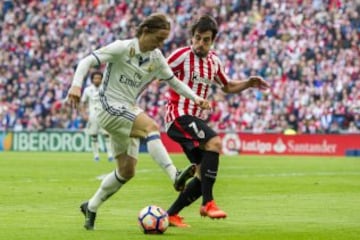 Modric under pressure from Beñat