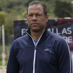 Óscar Córdoba: "Es increíble que Cardona no sepa para dónde va"