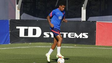 Marcos Paulo, en un entrenamiento del Atl&eacute;tico.