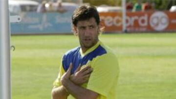 Capdevila firmará mañana dos años con el Benfica