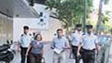 La Policía, en el Bernabéu.