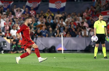 Carvajal marca el penalti decisivo que dio la Nations League a España ante Croacia.