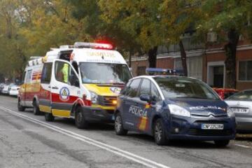 La pelea, en la que han participado unas 200 personas, se ha iniciado sobre las 09.00 horas, cuando varios autobuses con aficionados del Deportivo se han juntado en los alrededores de Madrid Río con seguidores del Frente Atlético,