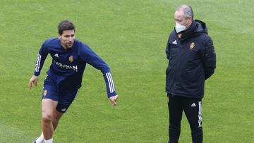 Adri&aacute;n Gonz&aacute;lez, en un entrenamiento junto a JIM.