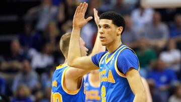 Lonzo Ball, durante su &uacute;ltimo partido antes del draft 2017 de la NBA.