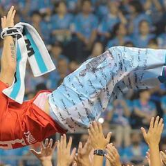 Iniesta homenajeó a Torres con su mejor partido en Japón