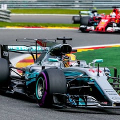 Mercedes podrá quemar más aceite en el motor que Ferrari