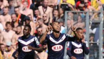 Mariano celebra un gol con el Girondins. 