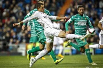 Javier Hernández 'Chicharito' con el Real Madrid ante el Cornellá durante el partido de vuelta de los dieciseisavos de final de la Copa del Rey en diciembre de 2014.