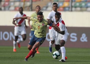 La Selección Colombia enfrentó a la Selección de Perú en el estadio Monumental de Lima a pocos días de comenzar la Copa América ante Argentina.