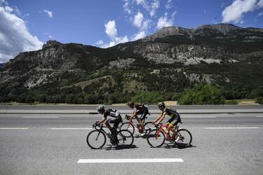 Pawel Poljanski, Michael Schar y Sylvain Chavanel durante la 18ª etapa del Tour.