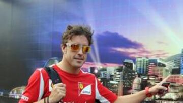 <b>EL LUGAR DONDE QUIERE TRIUNFAR. </b>Fernando Alonso, a su llegada a Singapur, donde pretende consolidar el liderato que actualmente ostenta en el Mundial de F-1.