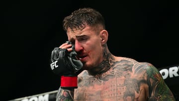 Tom Aspinall tras el piquete de ojos.