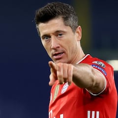 Lewandowski se muestra en la marejada desatada por su futuro
