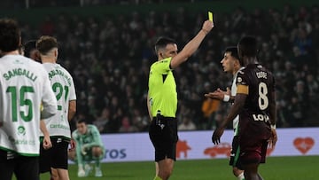 Amarilla de González Esteban a Gustavo Puerta.