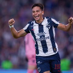 Rayados golea para regresar al camino de la victoria