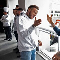 El adiós de Alves al PSG empuja a Neymar hacia la salida